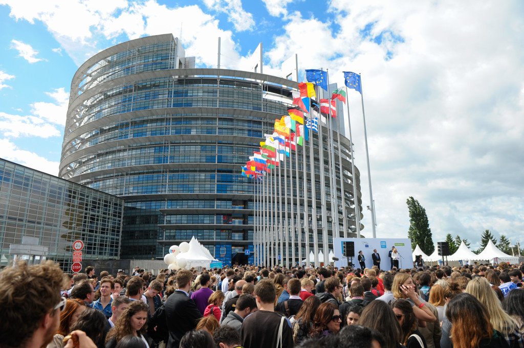 Peter MATJASIC - President of the European Youth Forum, Roland RIES - Mayor of Strasbourg, Anni PODIMATA EP Vice President