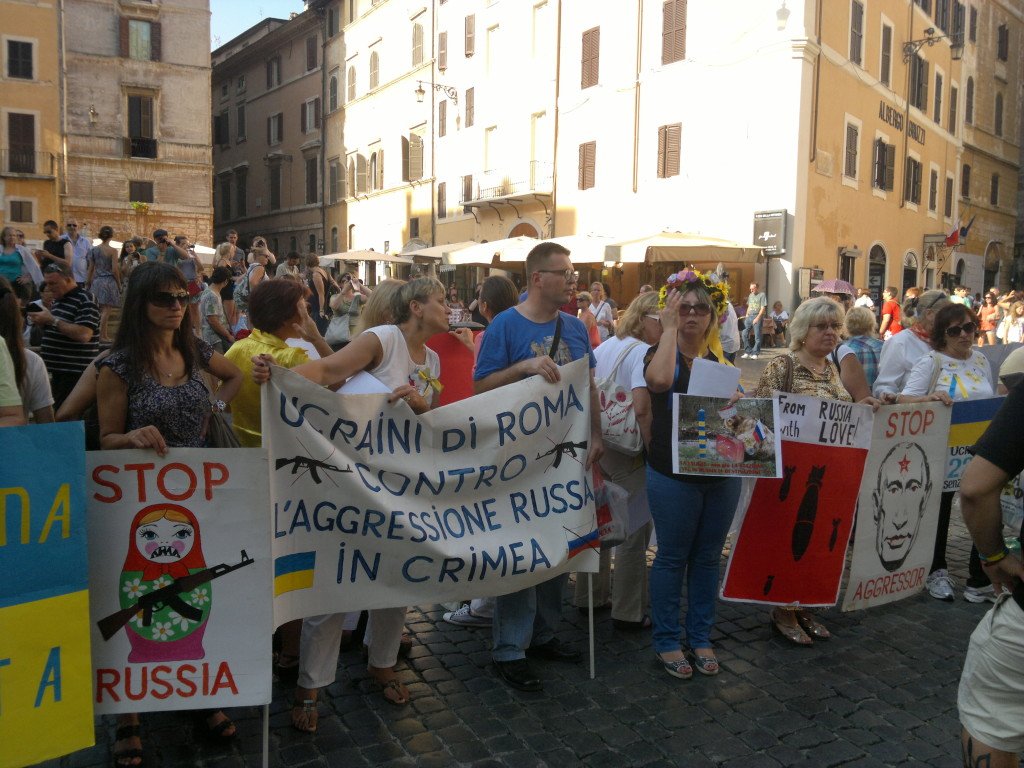 Sit-in di fronte al Pantheon contro la guerra in Ucraina