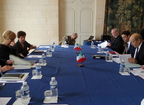 Coalizione anti Isis: Pinotti a Parigi per riunione dei ministri della Difesa