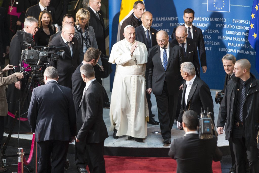 Pope Francis and Martin Schulz (in the foreground, in the centre, from left to right)