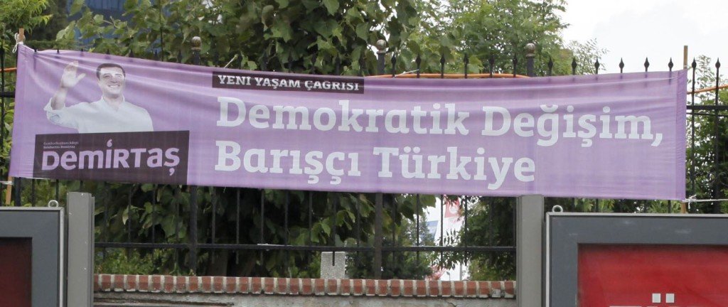Selahattin_Demirtaş_presidential_campaign_2014