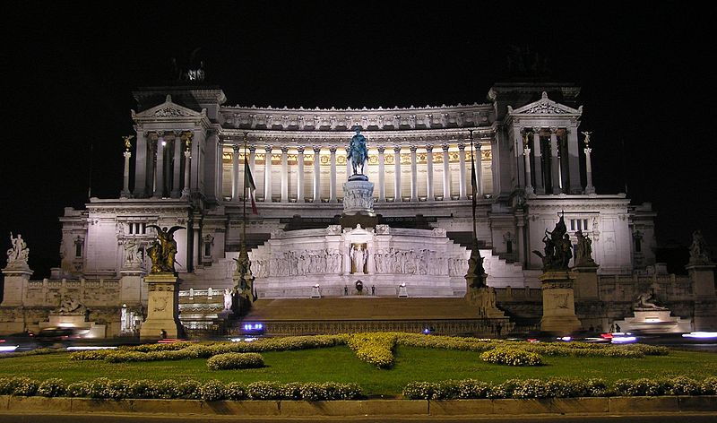 800px-Vittoriano_di_notte