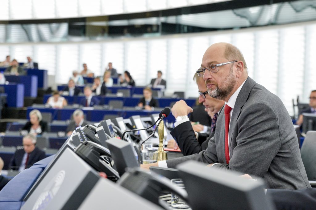 Pe esorta i Paesi Ue ad accogliere più richiedenti asilo da Italia e Grecia