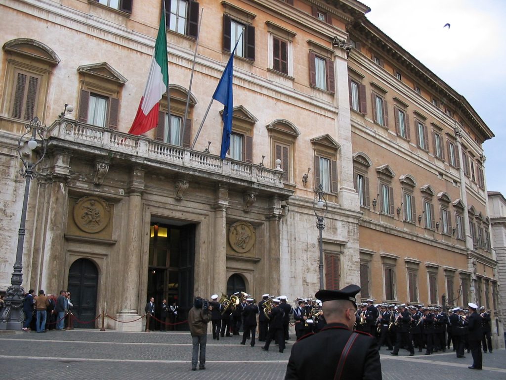 L’intergruppo parlamentare in Italia e in Europa: un’analisi