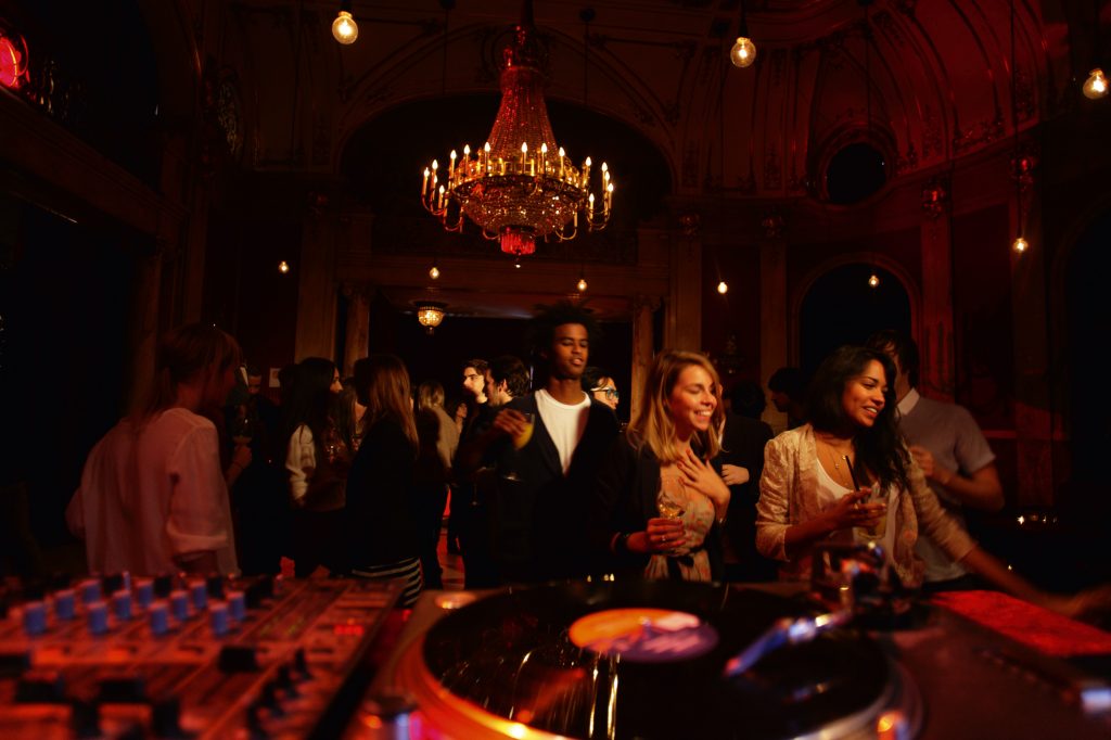Wien, Rote Bar, Copyright www.peterrigaud.com