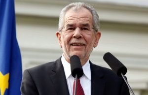 alexander-van-der-bellen-640x412