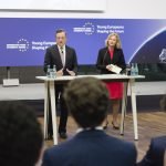 Draghi: «Non è il momento di cambiare linea sui tassi»