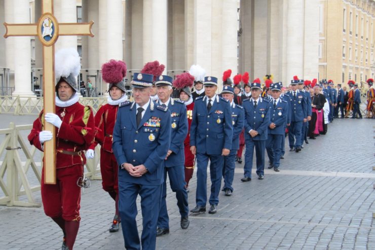 Gendarmeria-guardia-svizzera-giubileo-11-740x493