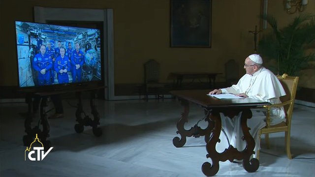 Papa Francesco agli astronauti «voi siete un piccolo ...