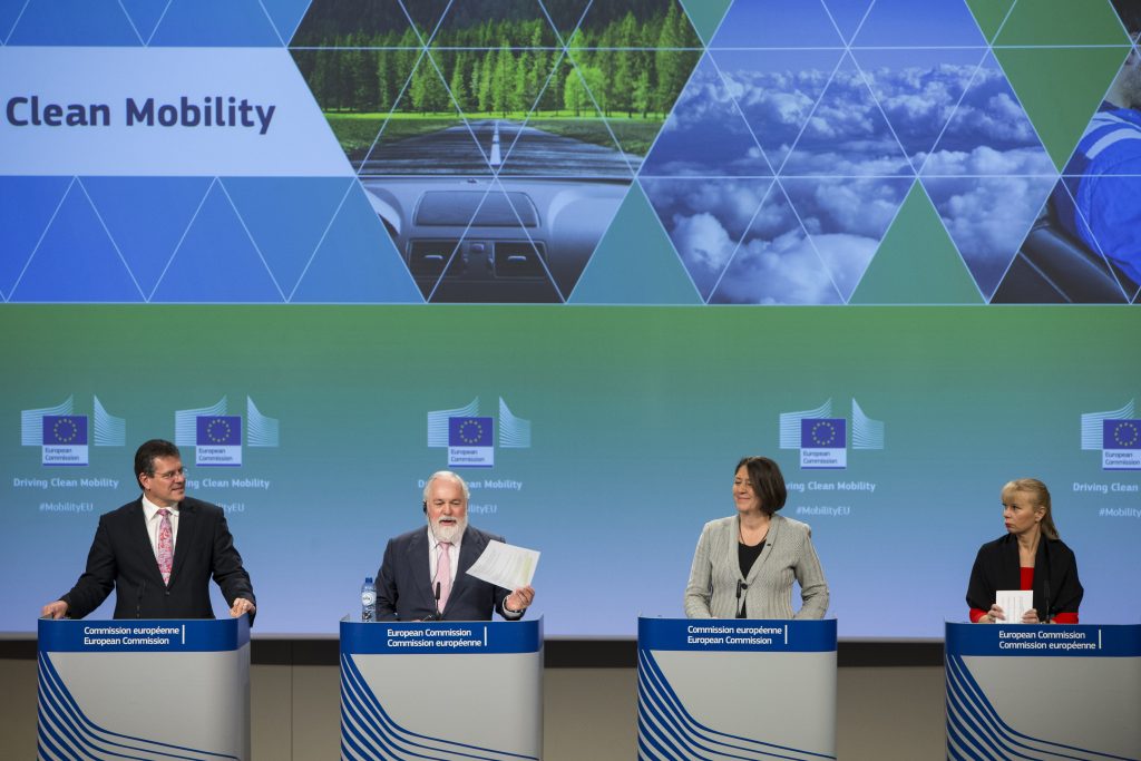 Il nuovo pacchetto sulla mobilità pulita della Commissione Ue