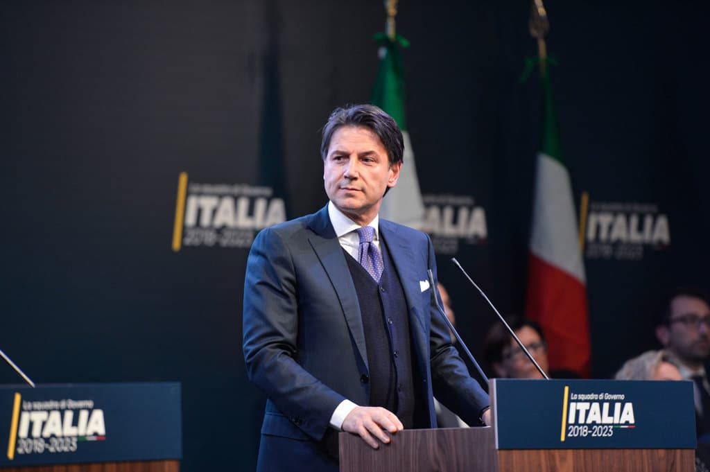 L’Ue respinge la manovra di bilancio dell’Italia, ma il Governo tira dritto