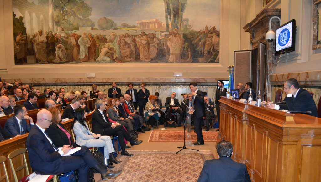 Conte: misurare felicità e sostenibilità oltre il Pil