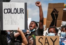Francia: manifestazioni anti-razziste e proteste della polizia