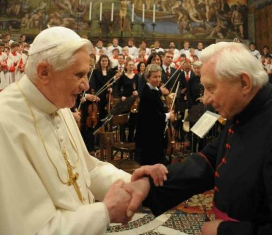 Il Papa emerito Ratzinger vola a Ratisbona dal fratello gravemente malato