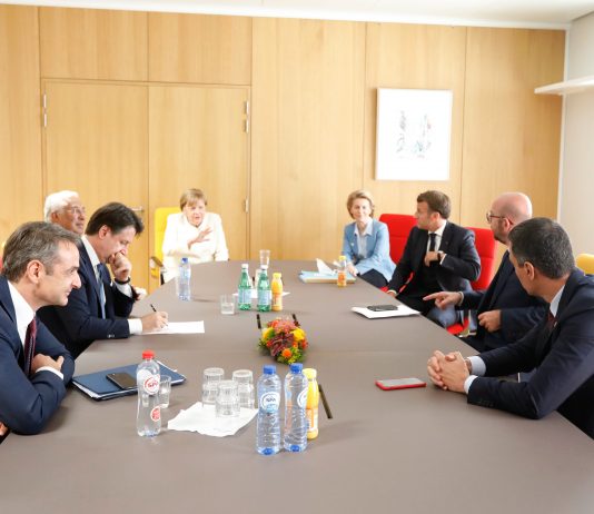 Accordo al Consiglio europeo, confermati i 750 miliardi di euro tra sussidi e prestiti