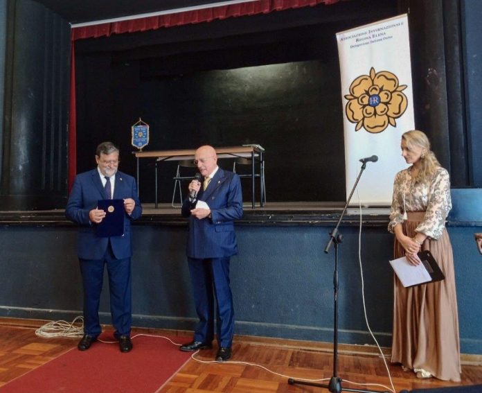 "La Rosa d'Oro" La Rosa d'Oro