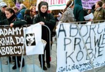 In tutta la Polonia manifestazioni contro l’ultima sentenza anti aborto