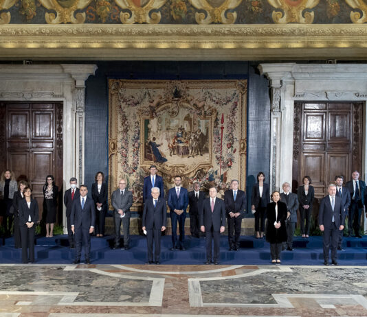 Governo operativo: il giuramento del premier Draghi e dei 23 ministri Governo operativo