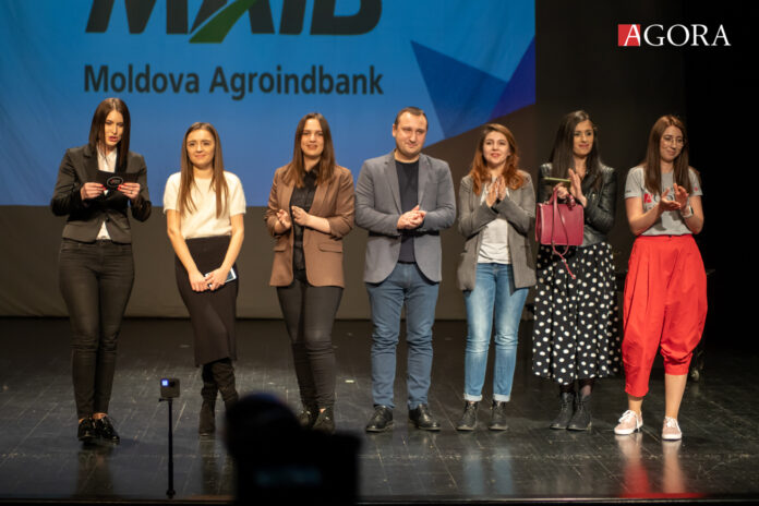 Agora, appello ai lettori: lanciata la campagna di abbonamenti