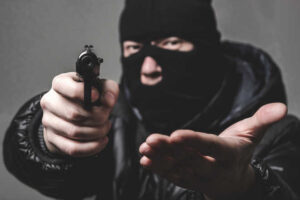 Regno Unito, braccialetto elettronico per i condannati per furto in libertà vigilata