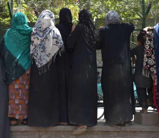 Donne e bambini a rischio, Italia pronta all’accoglienza Donne