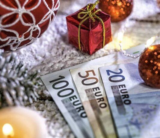 Confcommercio, sui regali di Natale 2021 pesano caro bollette e inflazione Confcommercio