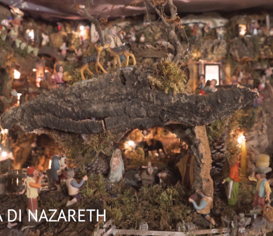 Presepe artigianale, “La città di Napoli nel Mondo” Presepe