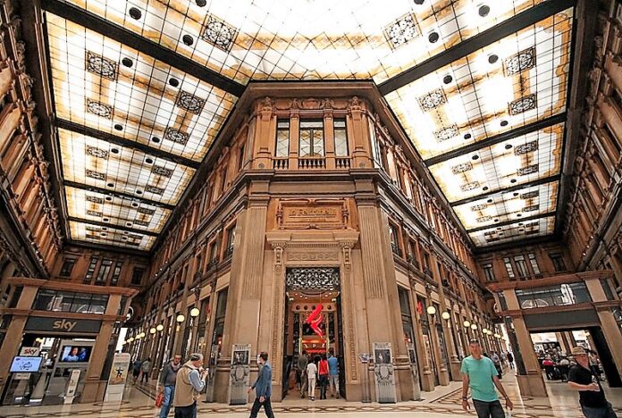 Galleria Alberto Sordi Feltrinelli