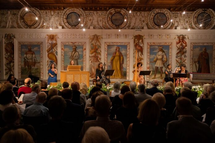 06082022_concerto delle donne_schloss_ambras (38 von 42) (1) corti