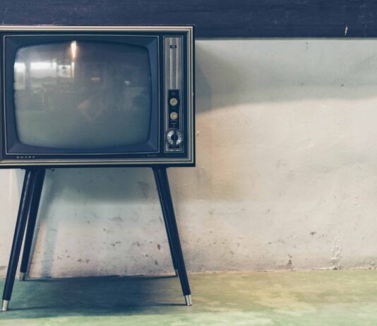 Elezioni, i grandi partiti in combutta con le emittenti televisive? Elezioni