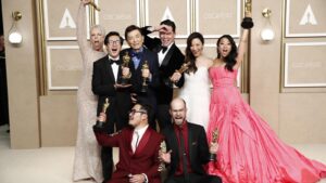 "Everything Everywhere all at once" pluripremiato con 7 statuette