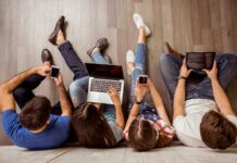 Due milioni di adolescenti italiani a rischio dipendenze comportamentali Dipendenze