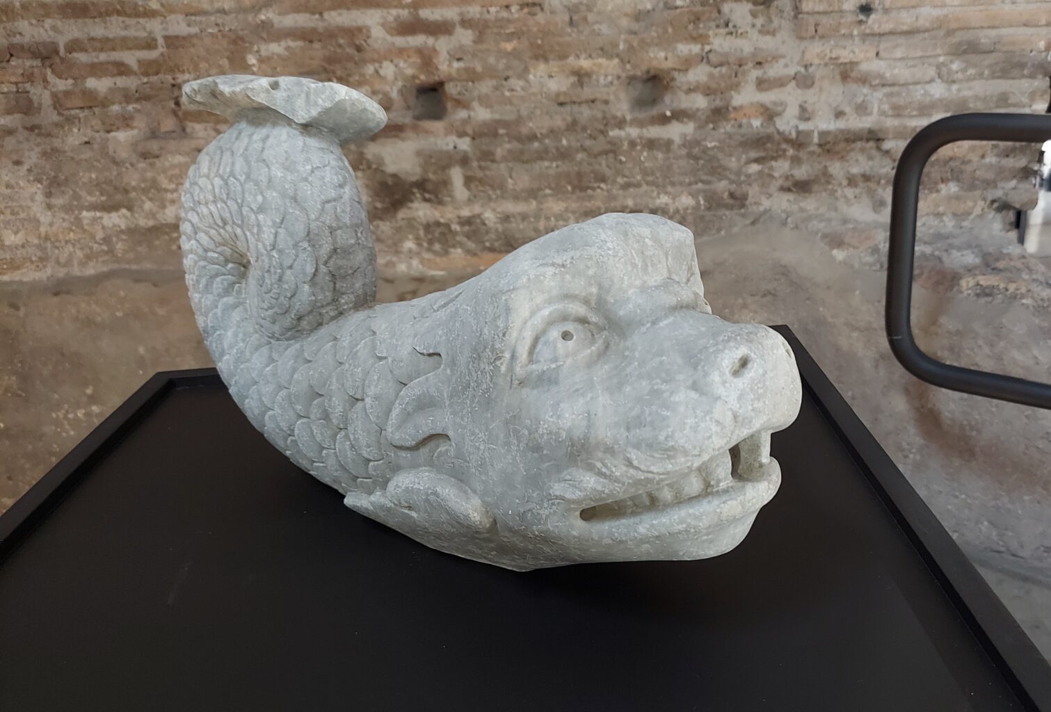 Cuscino extra morbido e soffice design delfino. 90 cm. | Leroy Merlin