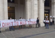 Caro-affitti, gli studenti davanti al ministero Caro-affitti