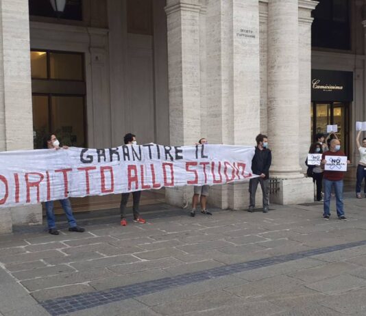 Caro-affitti, gli studenti davanti al ministero Caro-affitti