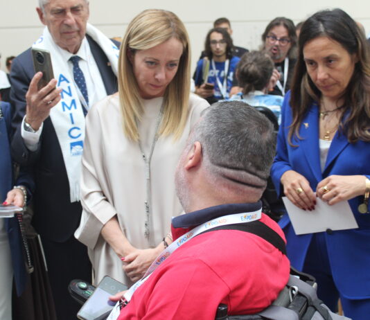 Expo Aid 2023, Meloni: «Tante storie che danno forza e carica» Expo Aid 2023