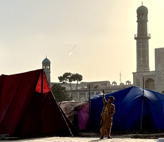 Herat, il terremoto e…le donne sguardi