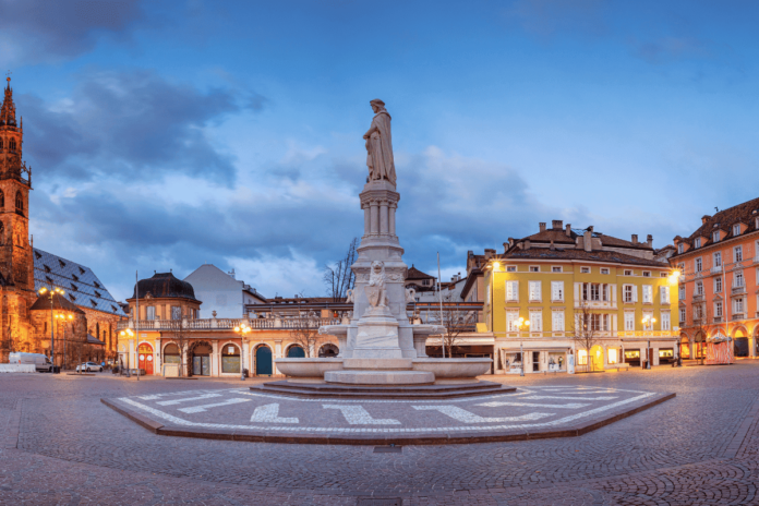 Bolzano-906876 Bolzano