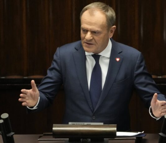 La Polonia ha un Governo europeista, eletto Tusk Tusk