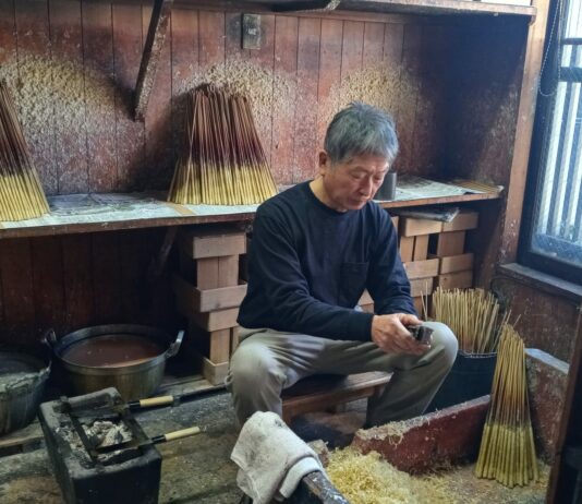 Le luci tradizionali di Okazaki in Giappone Candele