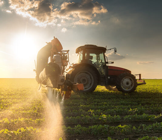 Pesticidi, i Trattori segnano un punto Pesticidi