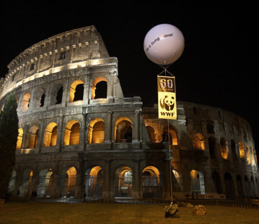 Earth Hour 2024, milioni di persone unite nel Mondo Earth Hour