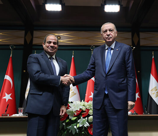 Il presidente egiziano al-Sisi in visita ufficiale in Turchia Al-Sisi