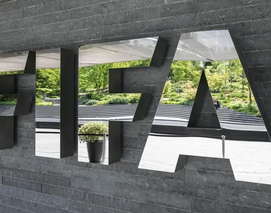 La FIFA accusata dalle leghe calcistiche