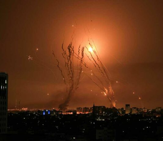 Tel Aviv, molteplici attacchi subiti. Scatta allarme attentati Tel Aviv