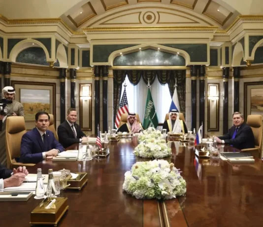 Funzionari Usa e russi espongono un piano di pace Ucraina