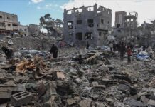 Gaza, uccisi mentre erano in fila per mangiare Gaza