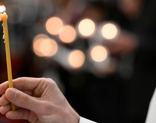 Papa Francesco: dolore per guerre, donne uccise, bimbi mai nati Papa