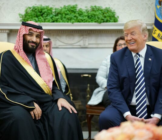 Trump torna nel Golfo: affari, diplomazia e alleanze strategiche Trump Golfo