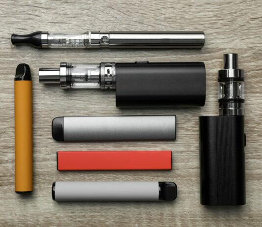 Fumo, sigarette elettroniche sempre più diffuse Sigarette